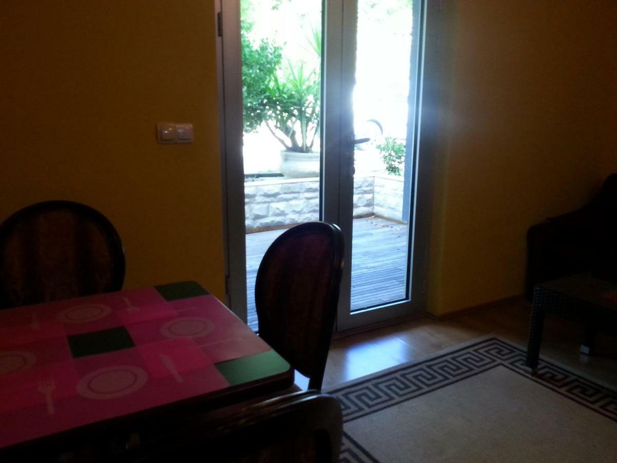Nella Apartment